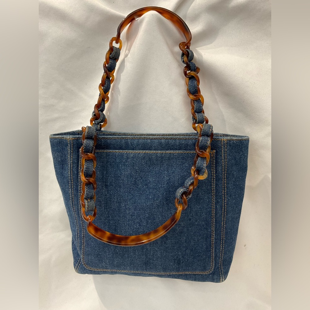 Chanel Tote - Picture 5 of 15